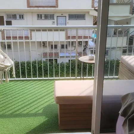 Lido Beachfront Торремолінос
