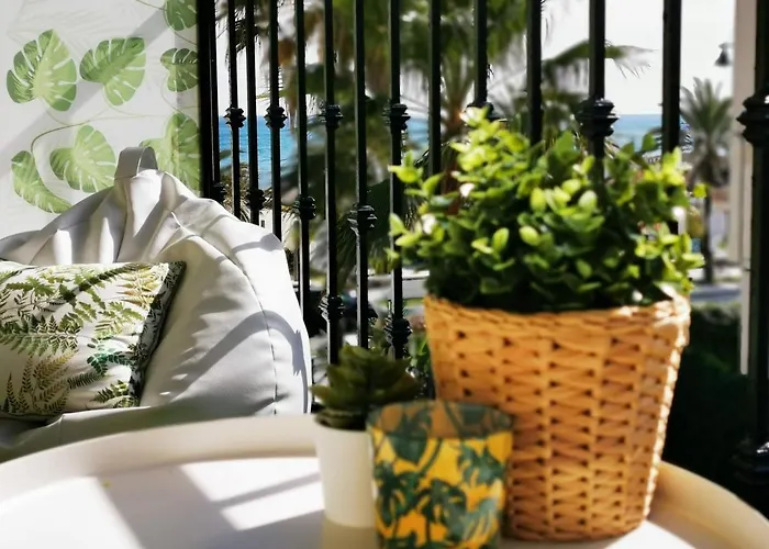 Lido Beachfront Апартаменты *