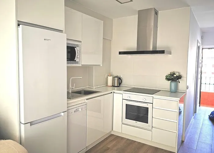 Lido Beachfront * Торремолинос