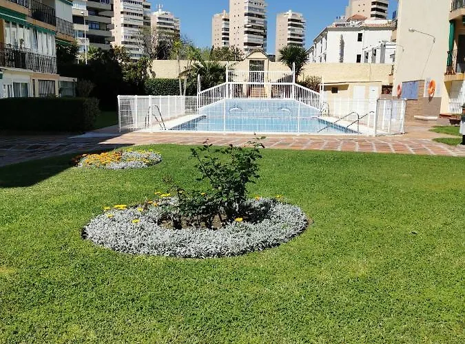 Lido Beachfront * Торремолинос