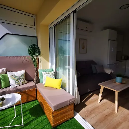 Lido Beachfront Апартаменти Торремолінос